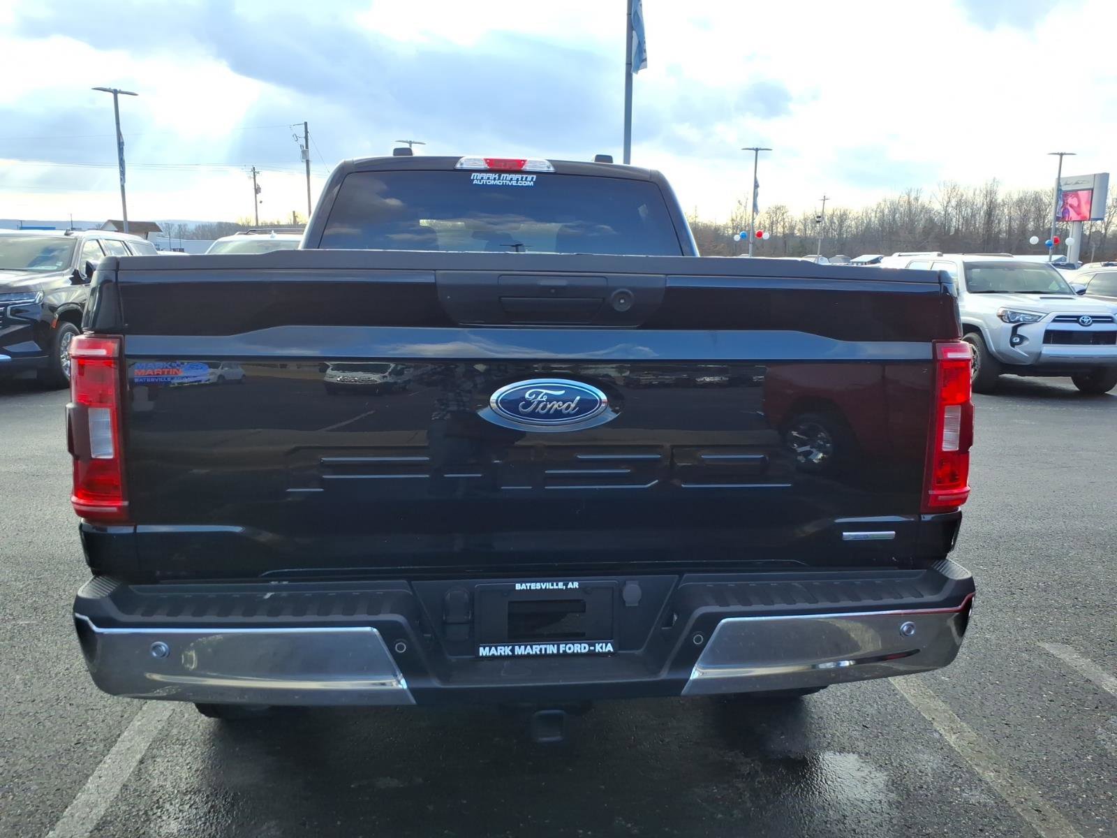 Used 2023 Ford F150 XLT w/ Trailer Tow Package image 4