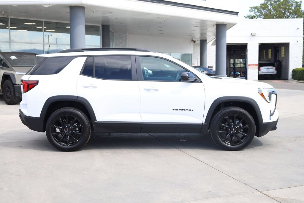New 2027 GMC Terrain Elevation w/ Black Edition AWD/4WD image 7