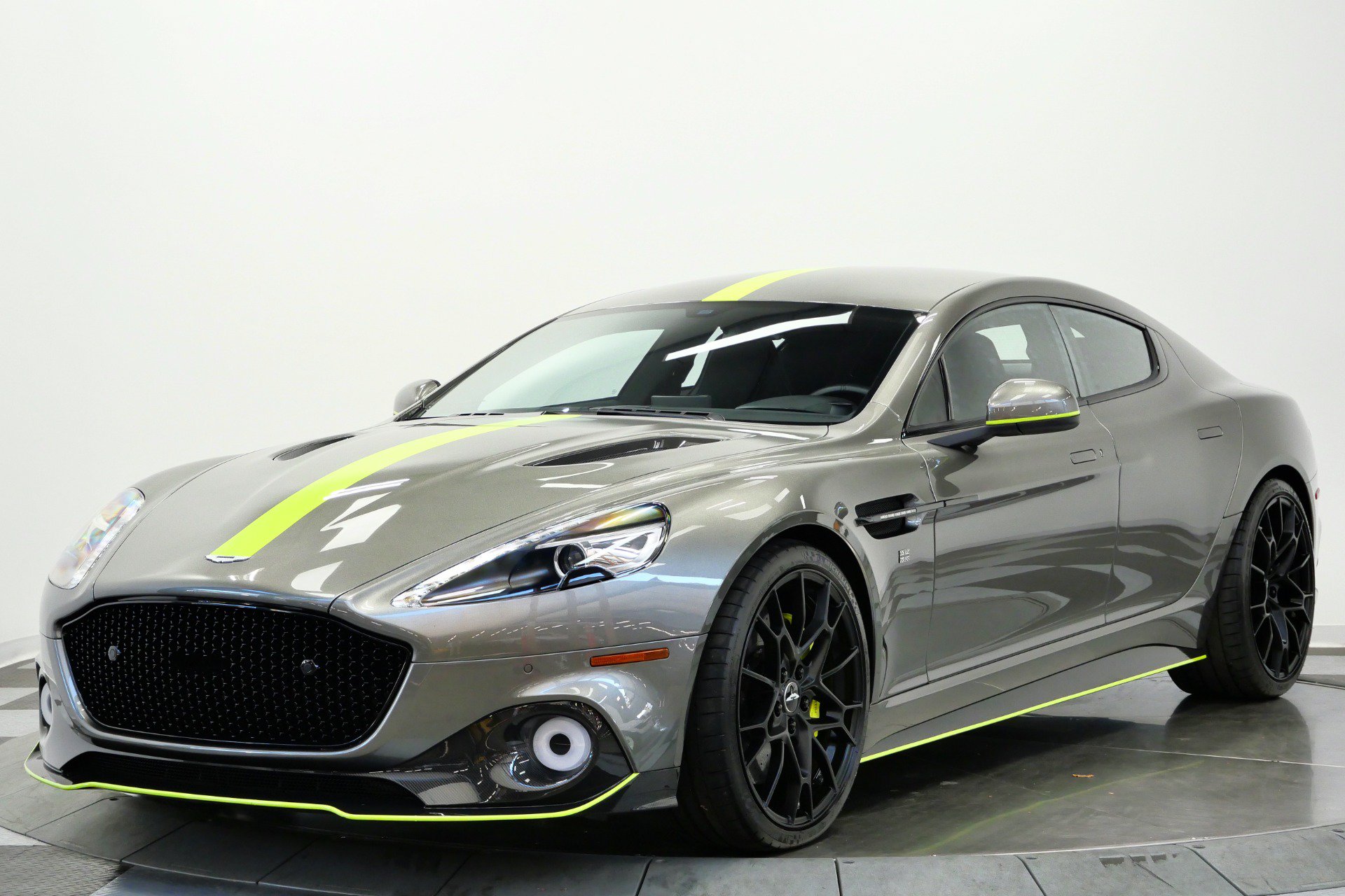 Used 2019 Aston Martin Rapide AMR RWD image 5