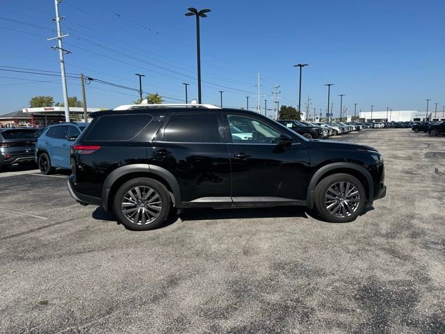 Used 2022 Nissan Pathfinder SL w/ SL Premium Package image 8