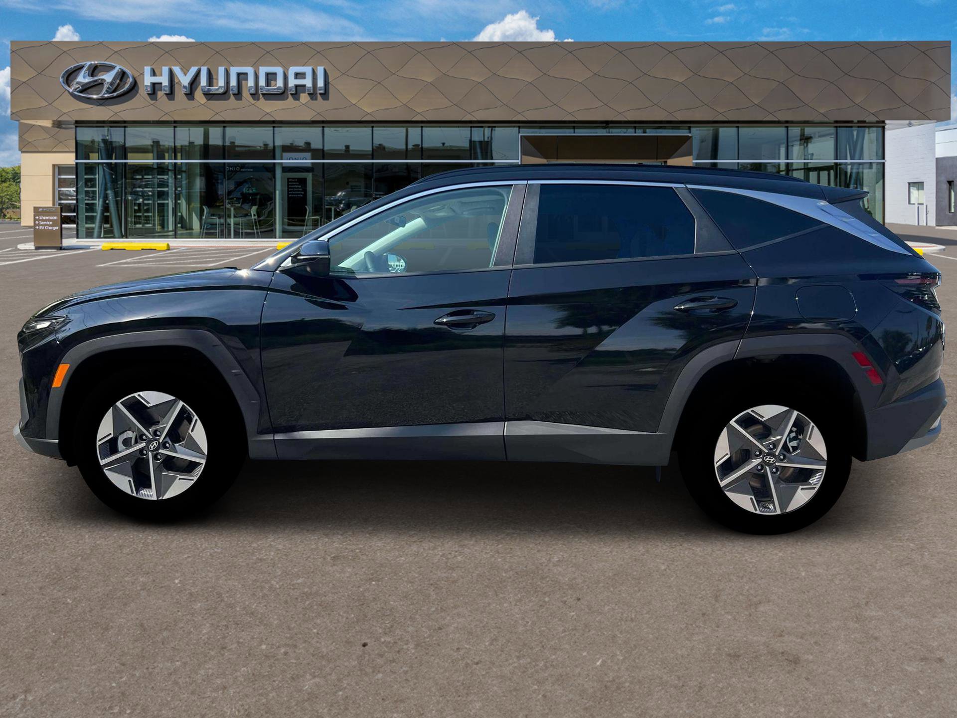 New 2025 Hyundai Tucson SEL image 3