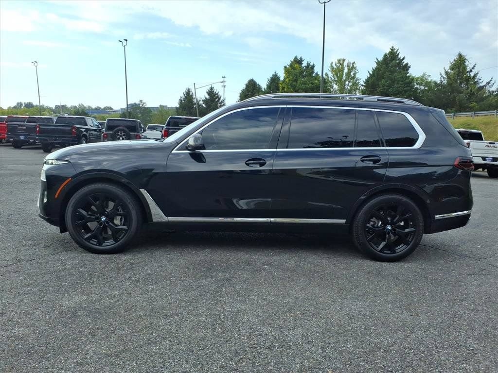 Used 2023 BMW X7 xDrive40i AWD/4WD image 6