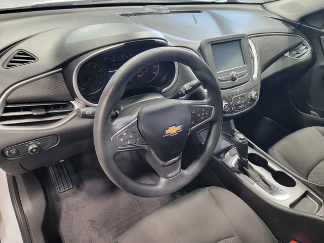 Used 2018 Chevrolet Malibu LS FWD image 12