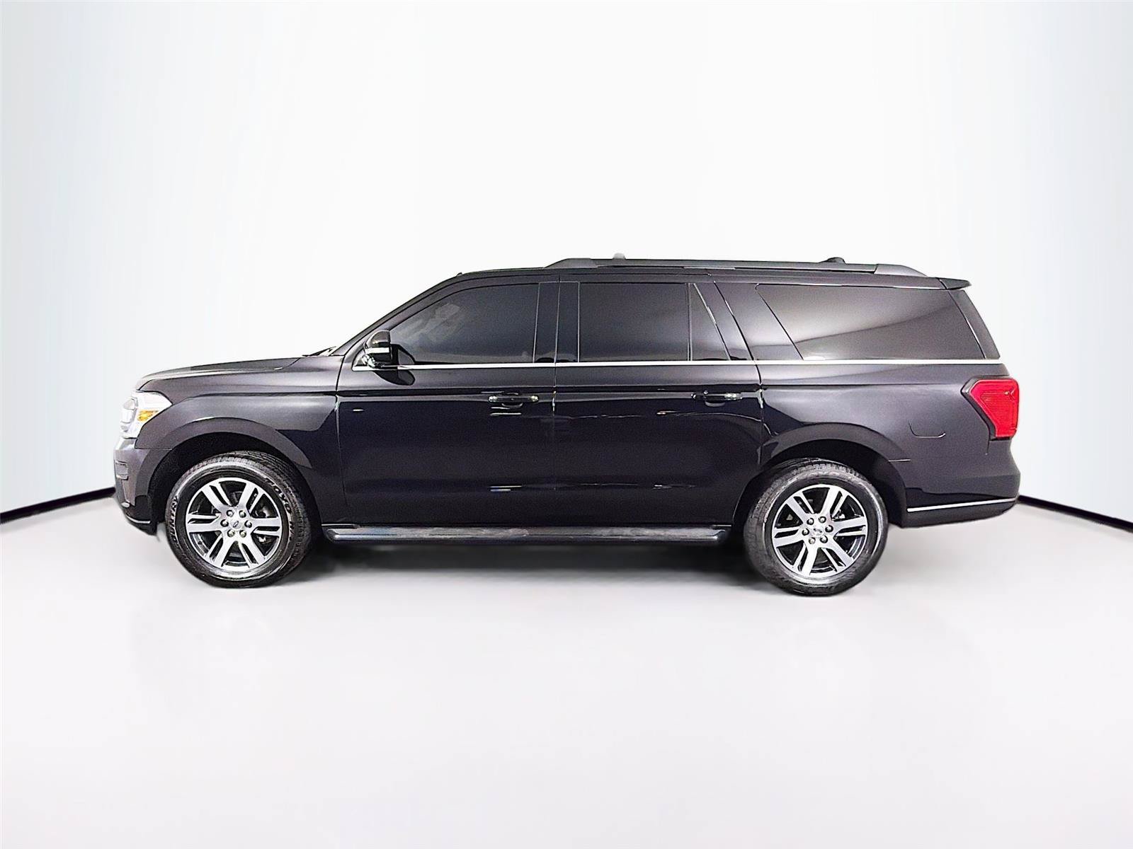 Used 2024 Ford Expedition Max XLT AWD/4WD image 8