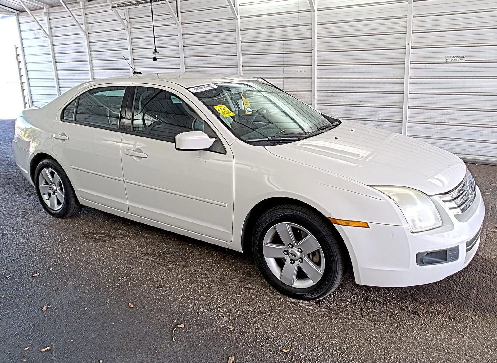 Used 2009 Ford Fusion SE FWD image 2
