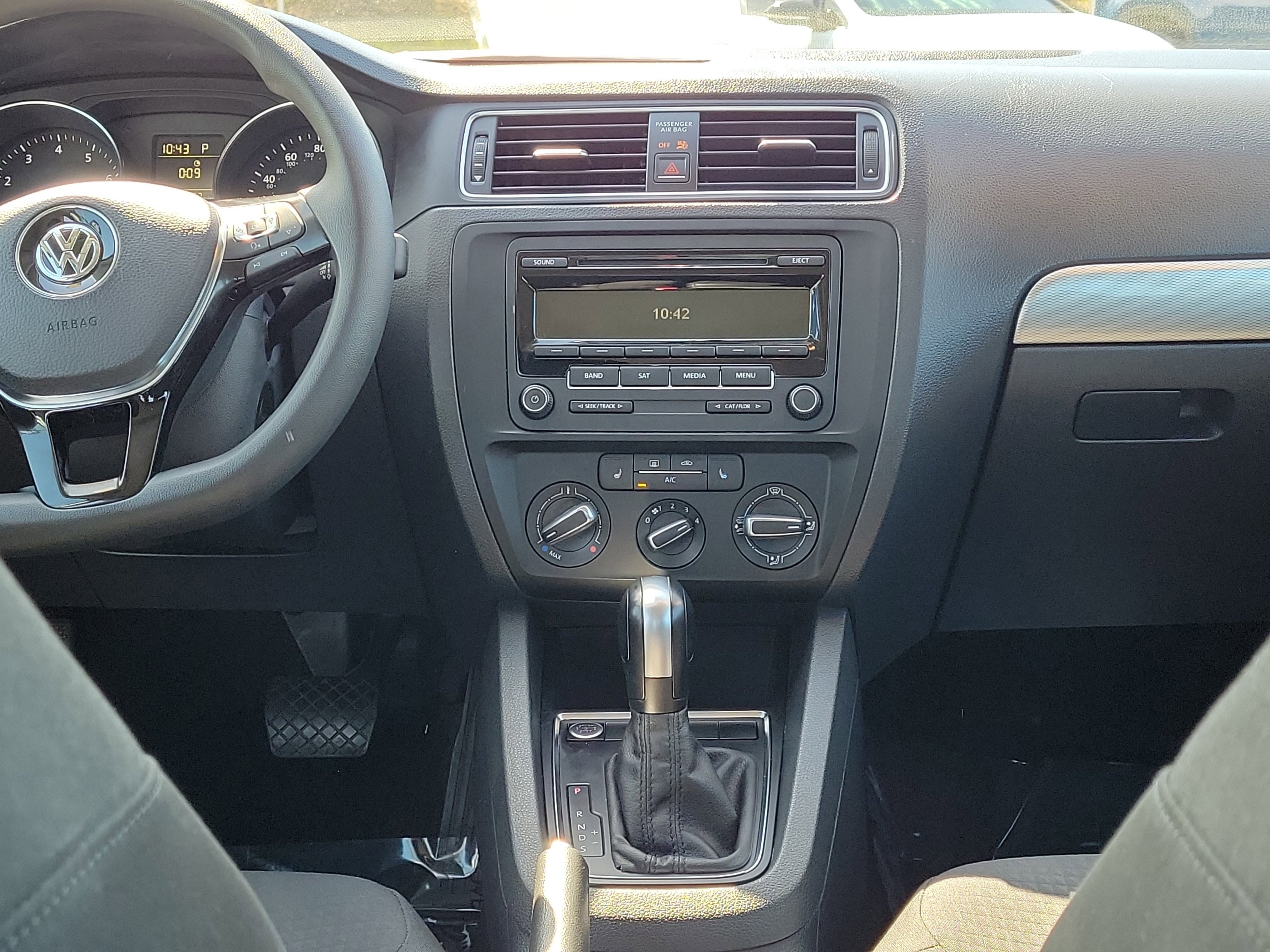 Used 2015 Volkswagen Jetta SE FWD image 15