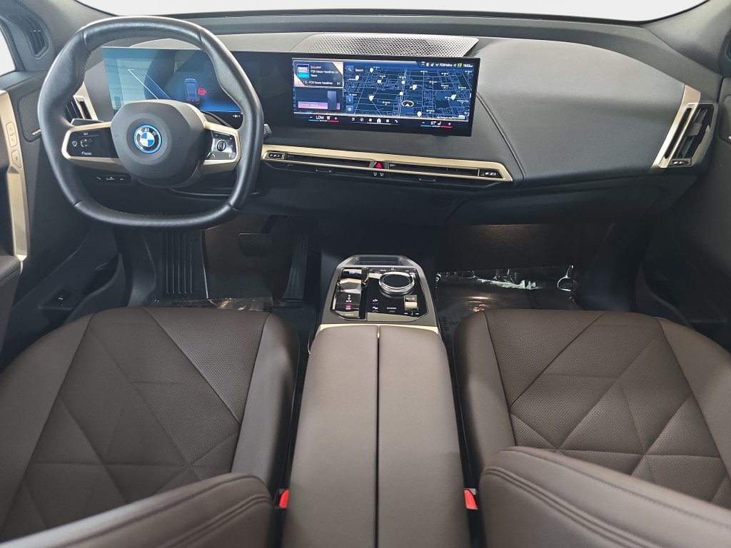 Certified 2024 BMW iX xDrive50 w/ Sport Package AWD/4WD image 11