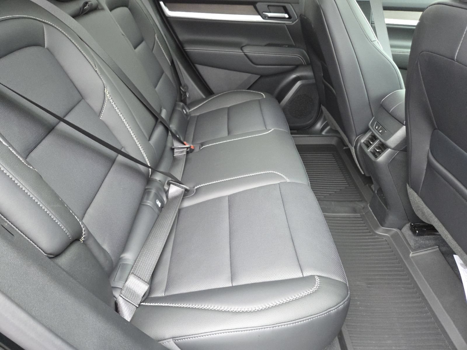 New 2026 GMC Terrain Denali w/ LPO, Floor Liner Package AWD/4WD image 26