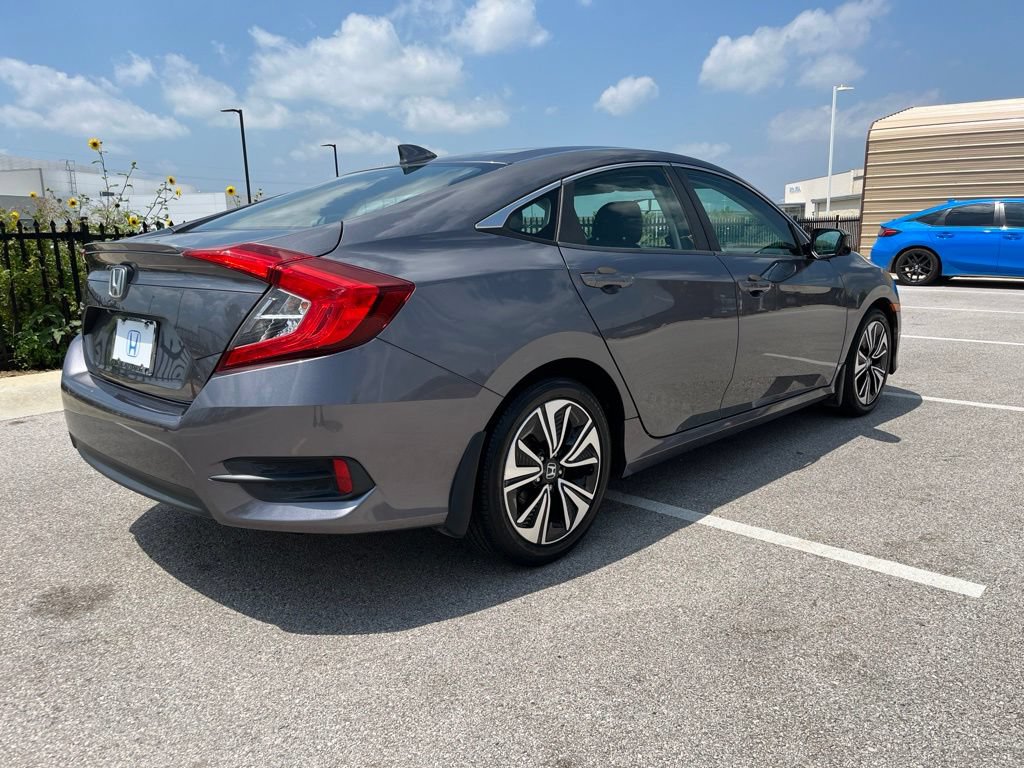 Certified 2017 Honda Civic EX-T image 4