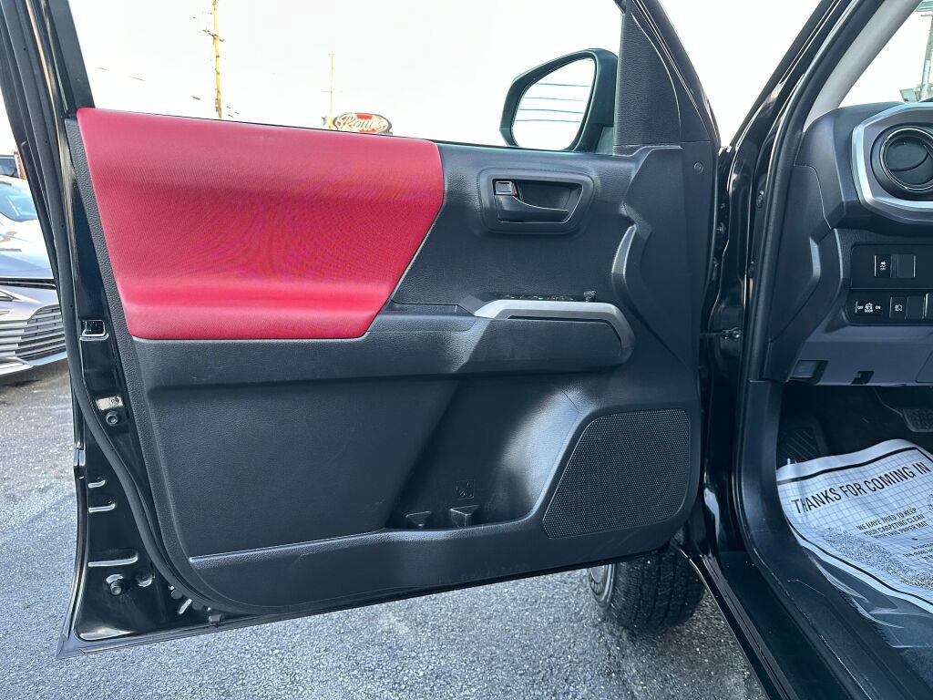 Used 2023 Toyota Tacoma SR5 image 9
