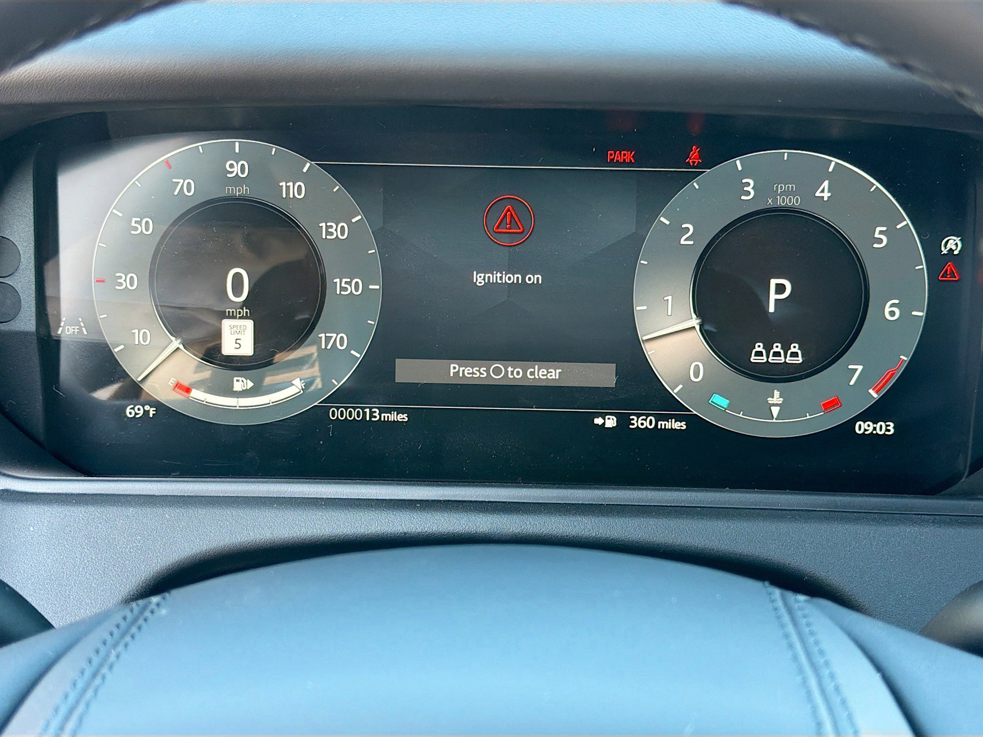 New 2026 Land Rover Range Rover Velar Dynamic SE AWD/4WD image 41