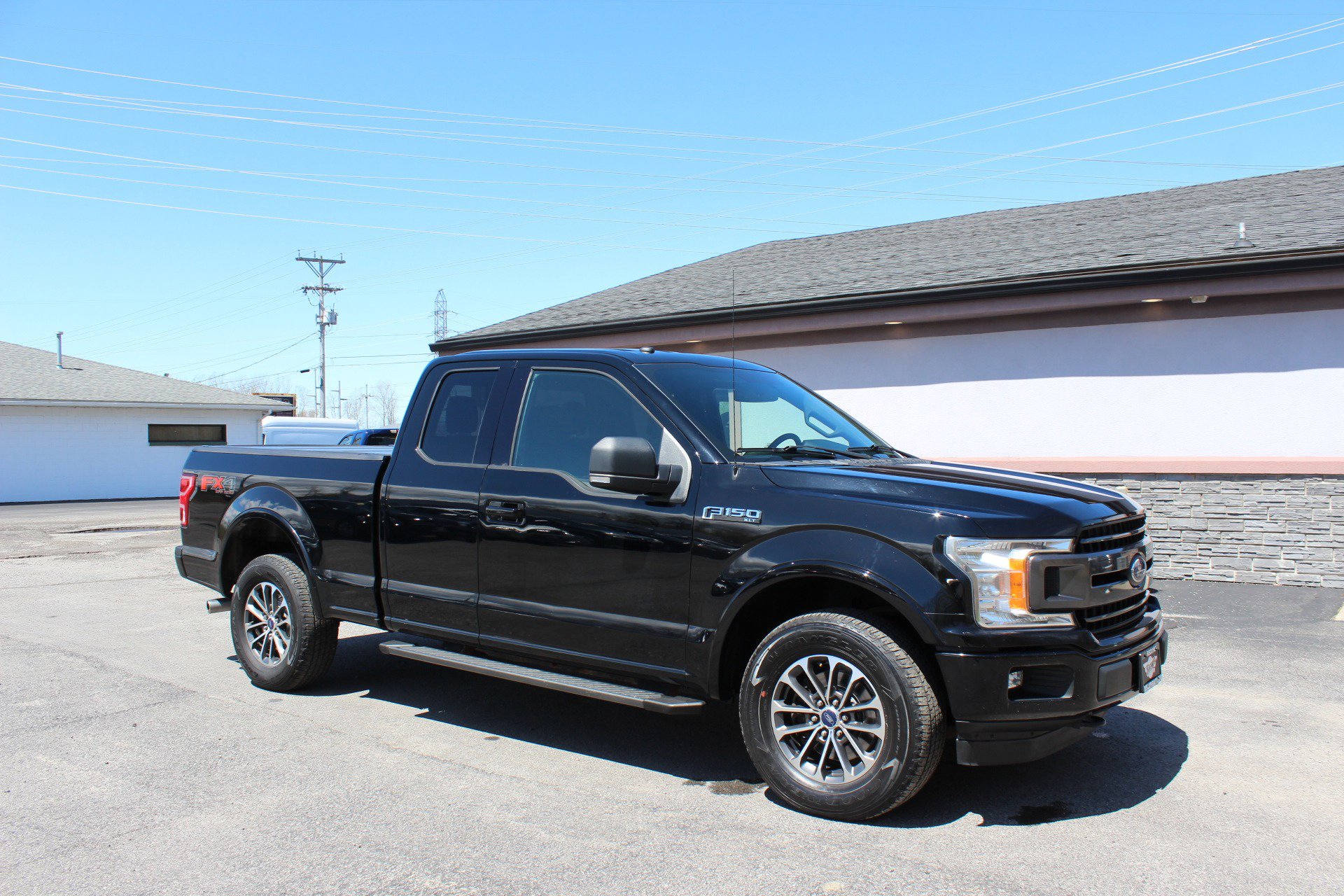 Used 2018 Ford F150 XLT w/ Equipment Group 302A Luxury AWD/4WD image 2