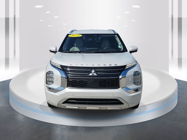 Used 2024 Mitsubishi Outlander SEL image 2