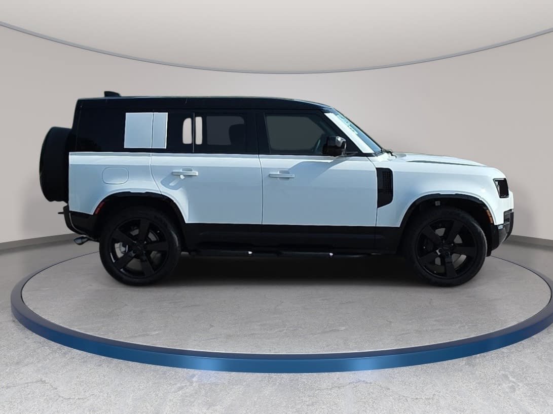 New 2026 Land Rover Defender 110 X-Dynamic SE AWD/4WD image 4