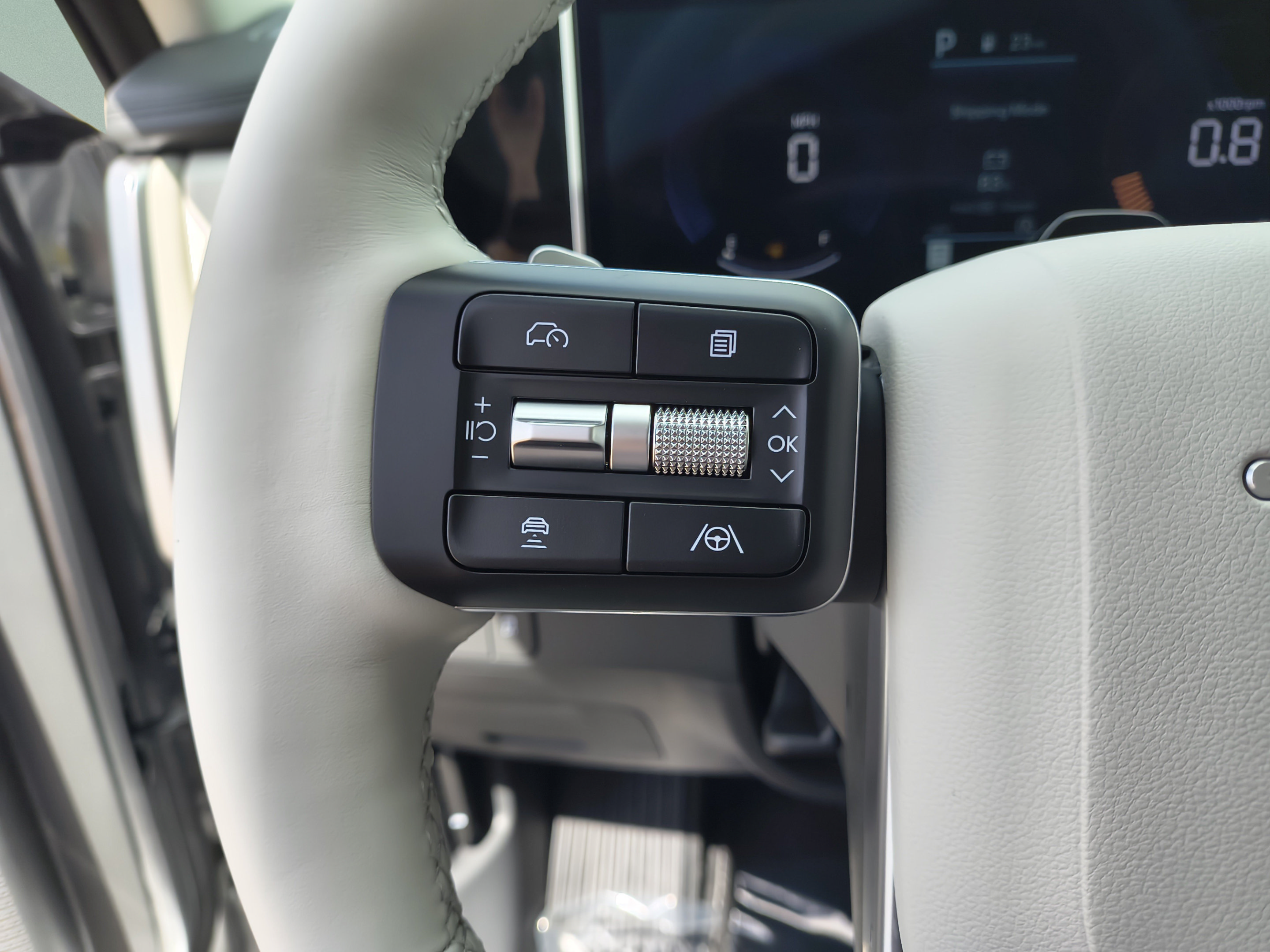 New 2027 Hyundai Santa Fe SEL FWD image 30