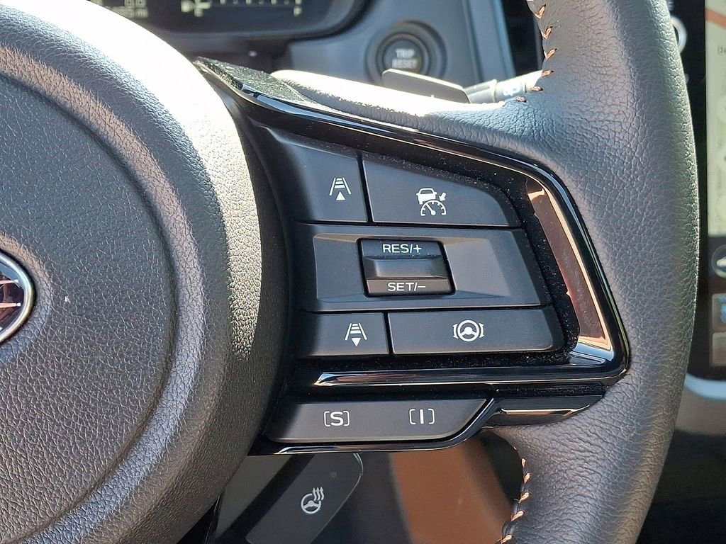 Used 2025 Subaru Forester Touring AWD/4WD image 29