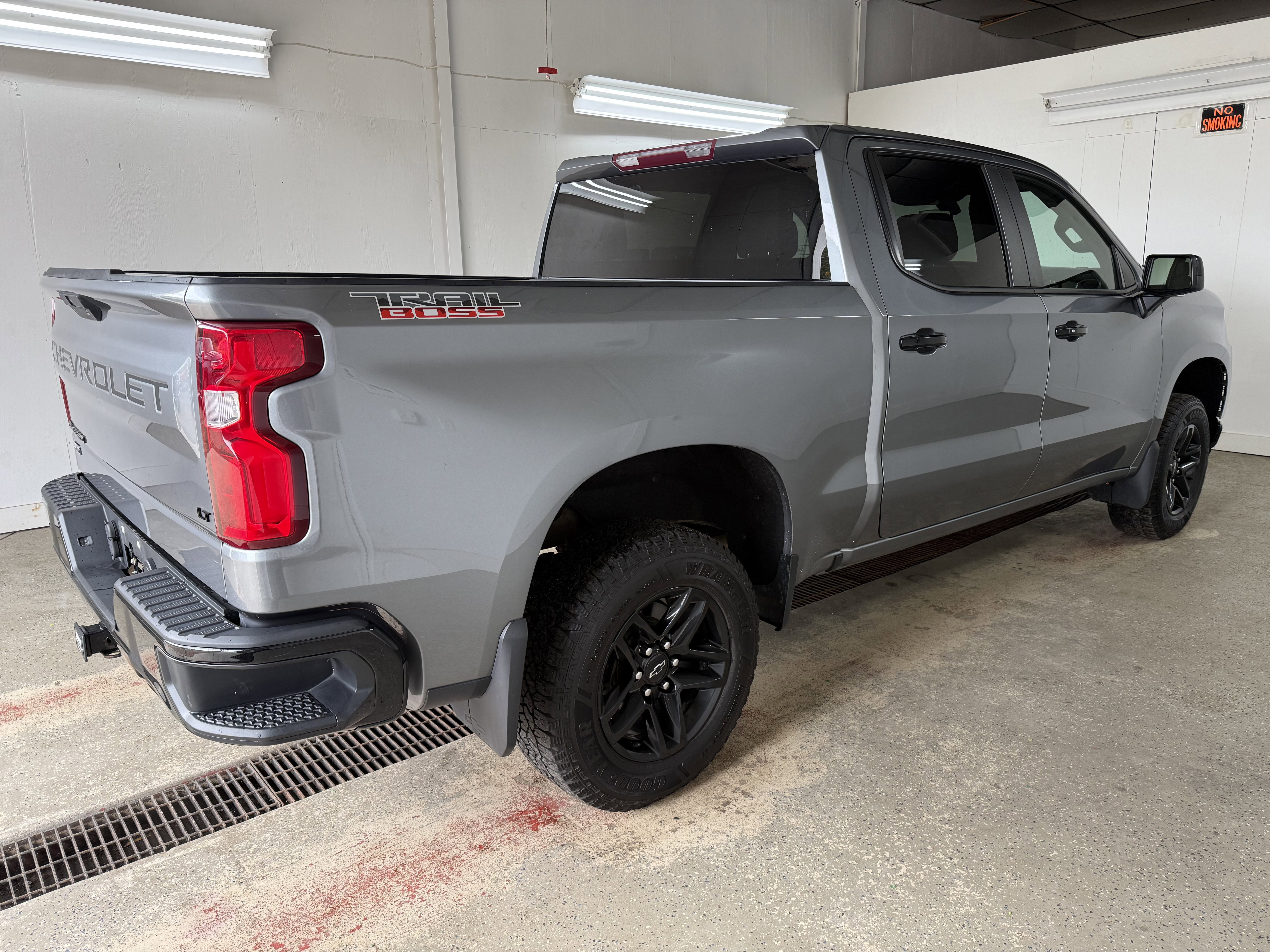 Used 2021 Chevrolet Silverado 1500 LT Trail Boss w/ Bed Protection Package image 6
