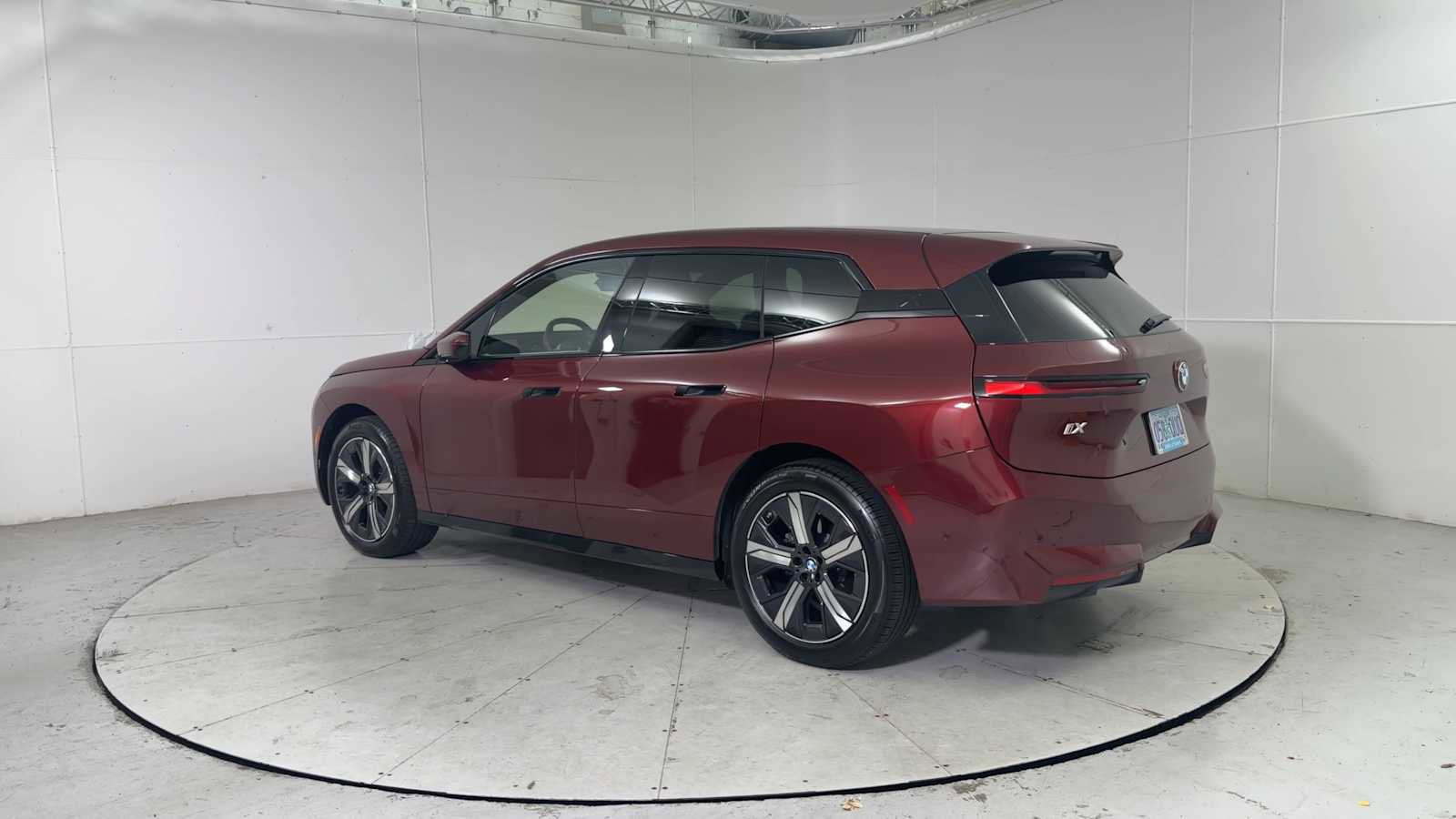 Certified 2026 BMW iX xDrive60 image 4