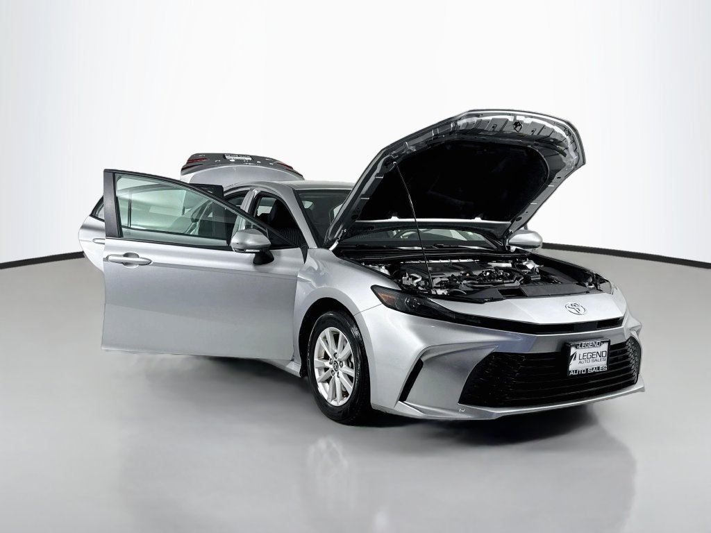 Used 2025 Toyota Camry LE FWD image 19