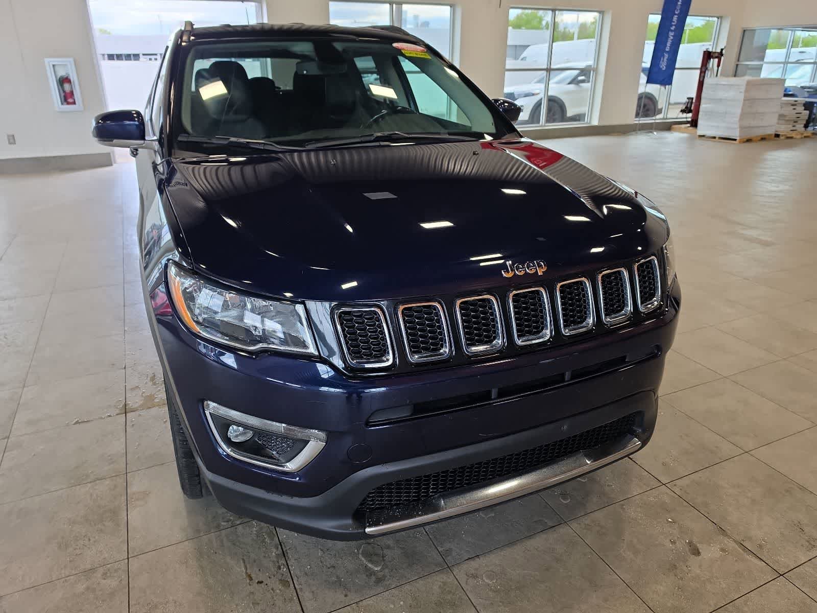 Used 2019 Jeep Compass Limited AWD/4WD image 4