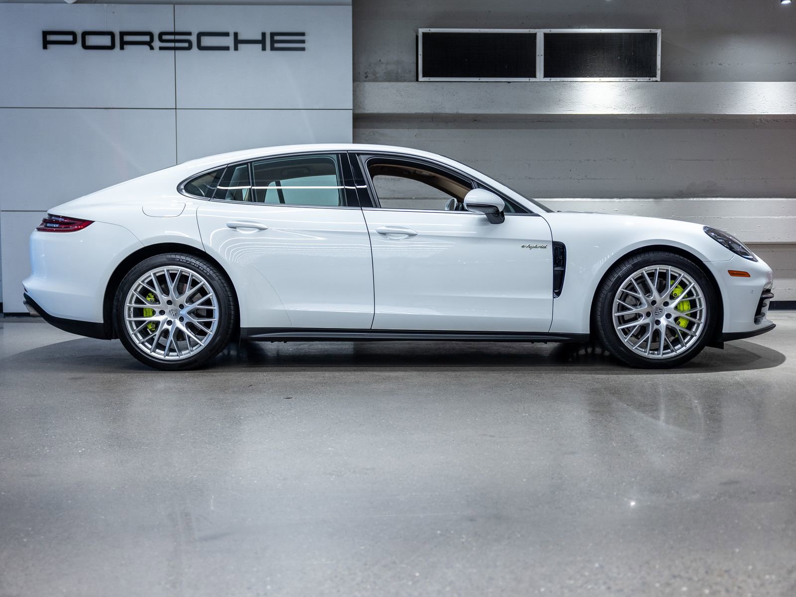 Certified 2020 Porsche Panamera 4 image 9