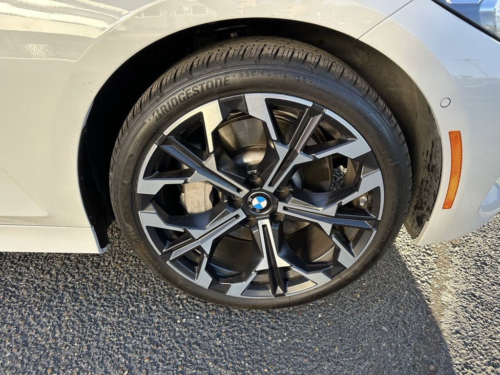 Used 2025 BMW 330i Sedan w/ Premium Package image 26