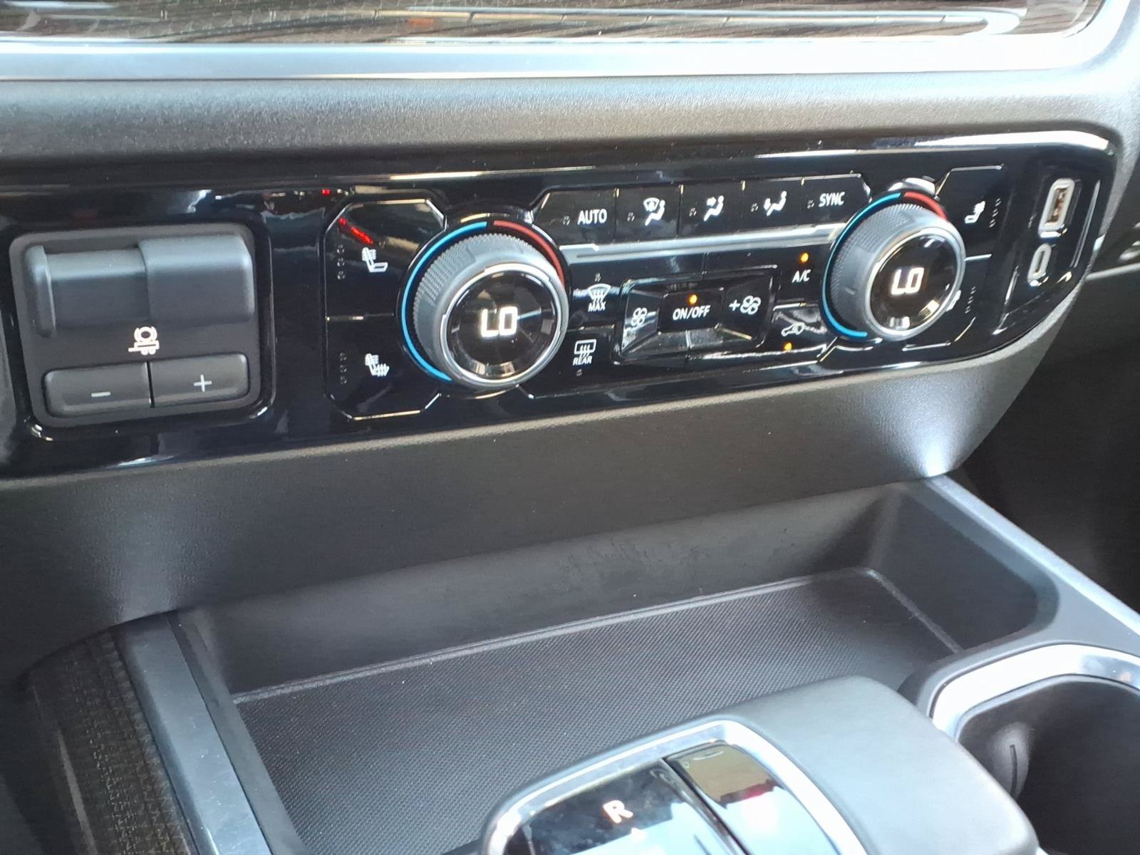 Used 2025 Chevrolet Silverado 1500 LT w/ LPO, Liner Protection Package AWD/4WD image 18