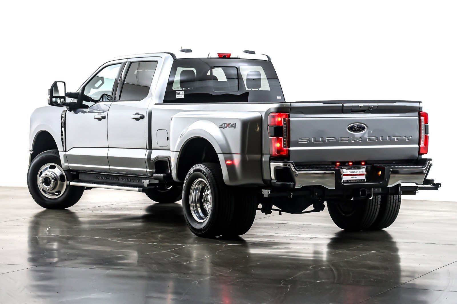 Used 2023 Ford F350 Lariat w/ Camper Package image 13