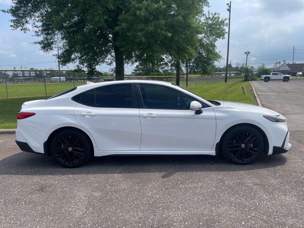 Used 2025 Toyota Camry SE w/ Convenience Package FWD image 13
