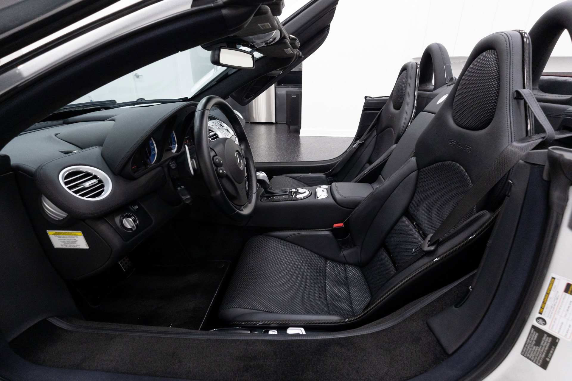 Used 2009 Mercedes-Benz SLR image 55