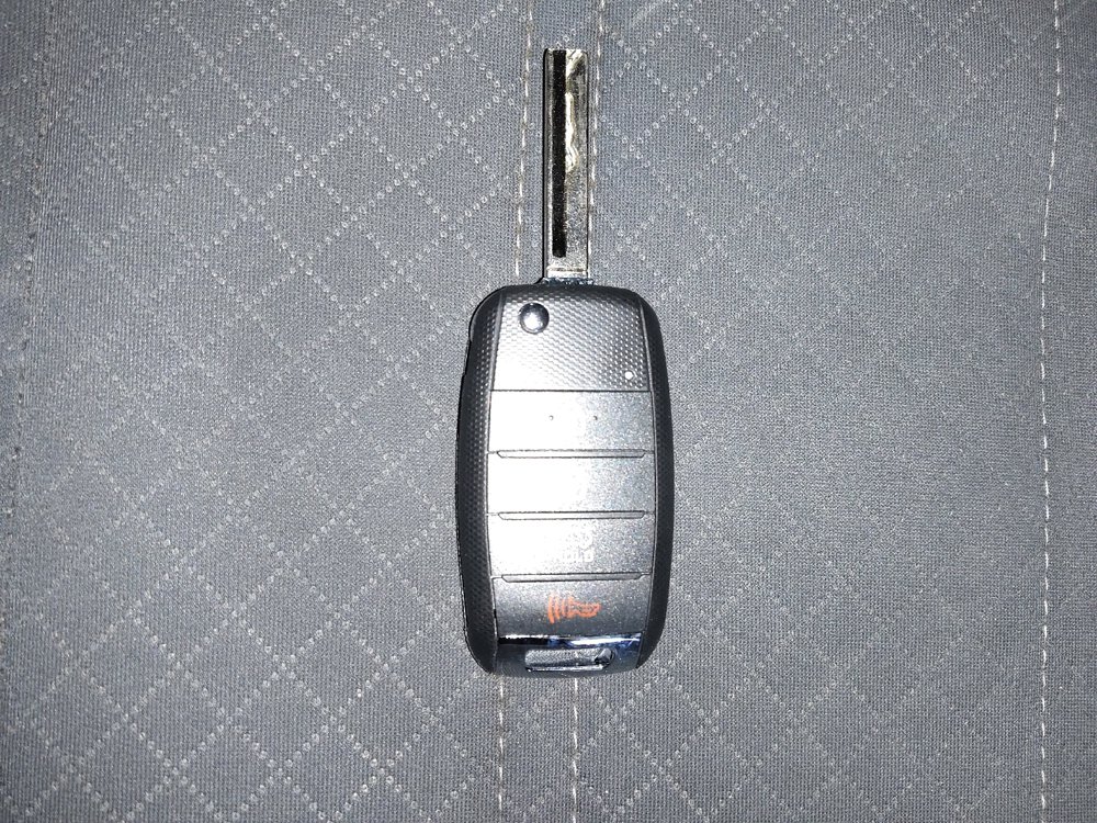 Used 2017 Kia Sorento L image 32