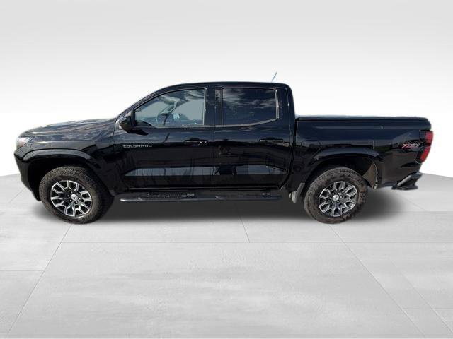 Certified 2024 Chevrolet Colorado Z71 w/ Z71 Convenience Package 2 AWD/4WD image 3