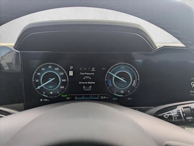 Certified 2025 Hyundai Elantra Limited FWD image 12
