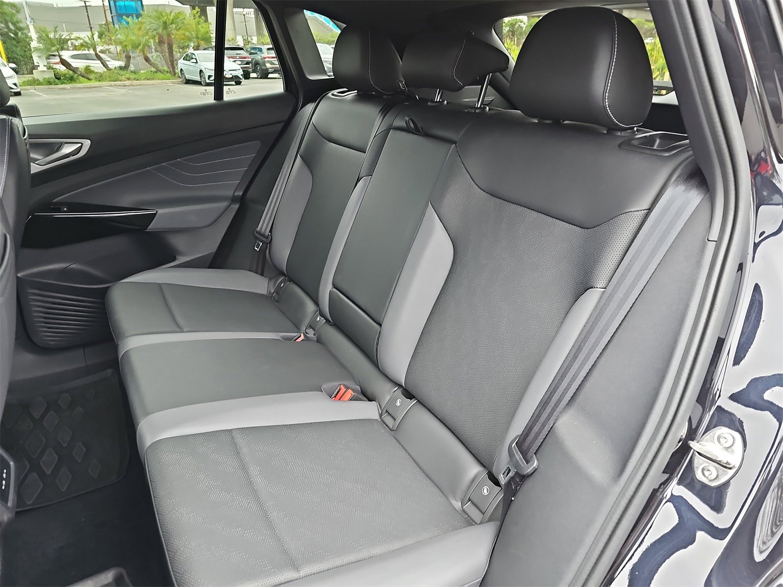 Used 2023 Volkswagen ID.4 Pro S image 12