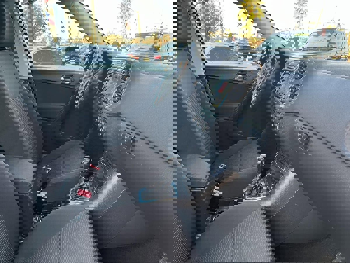 Used 2017 Volkswagen Tiguan Limited w/ Premium Package image 36