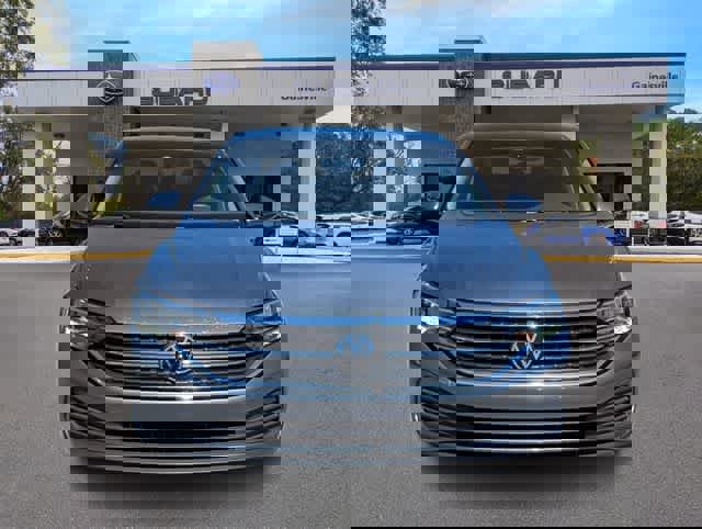 Used 2023 Volkswagen Jetta SE image 11