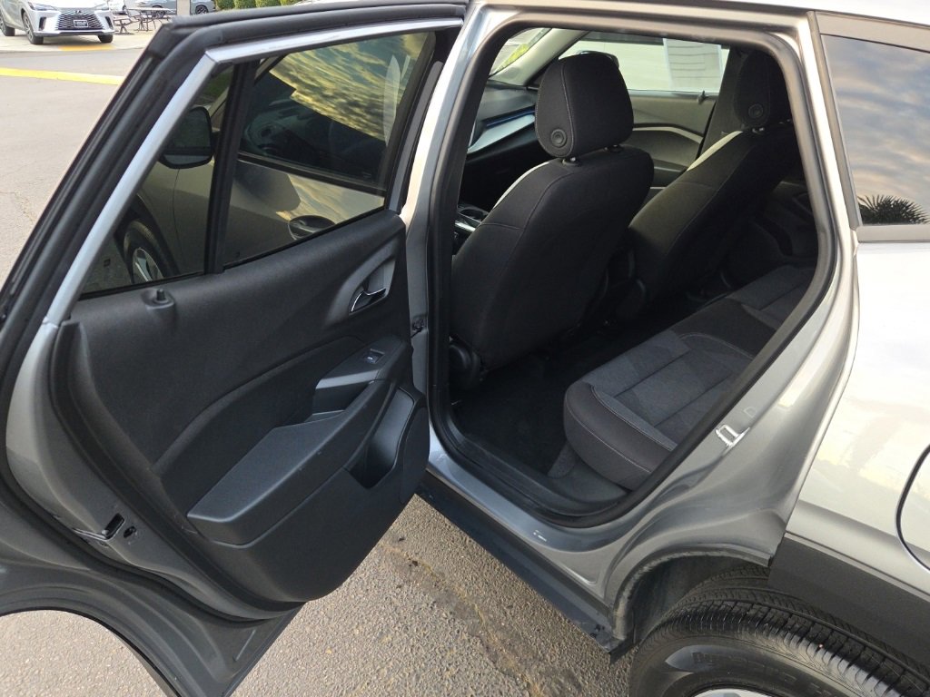 Used 2024 Chevrolet Trax LS w/ Driver Confidence Package image 15