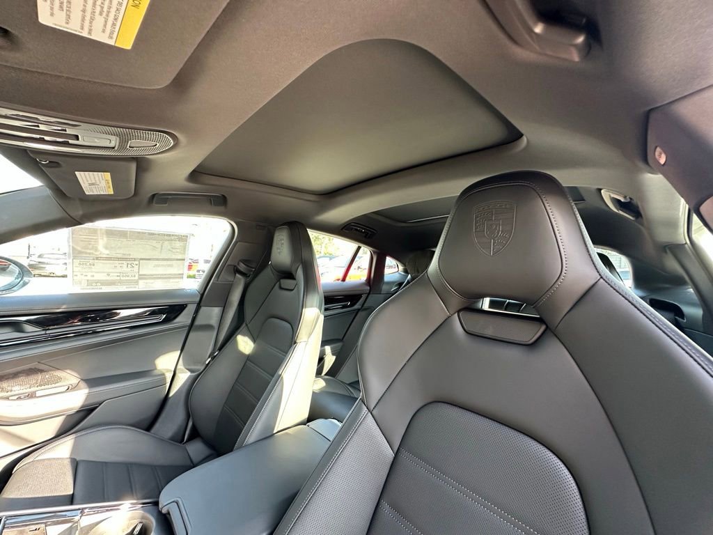 Used 2026 Porsche Panamera RWD image 24