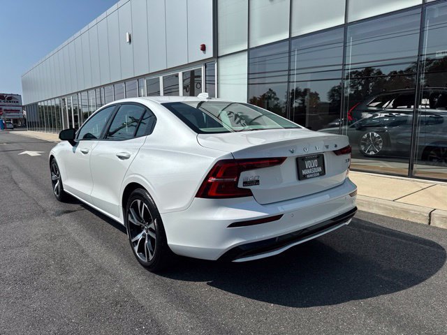 Certified 2025 Volvo S60 B5 Core AWD/4WD image 3