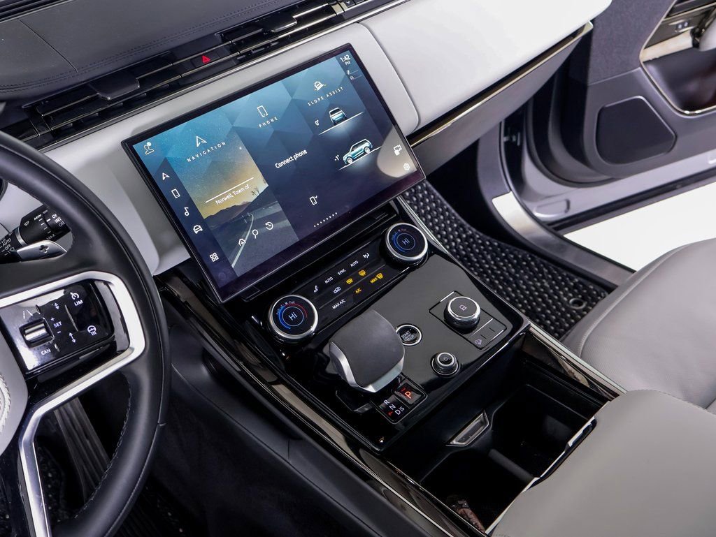 Used 2023 Land Rover Range Rover Sport SE image 18