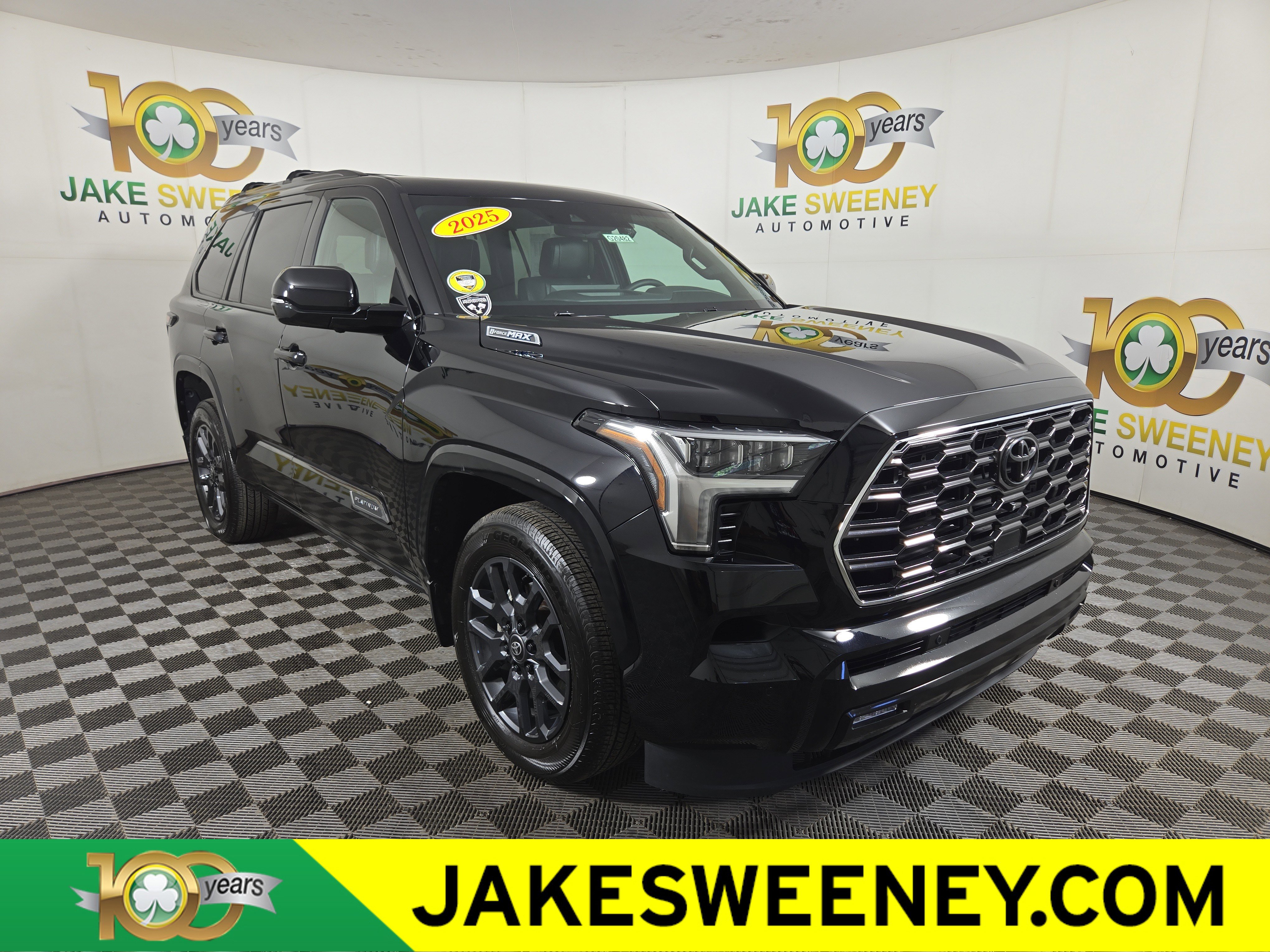 Used 2025 Toyota Sequoia Platinum w/ Tow Technology Package AWD/4WD image 1
