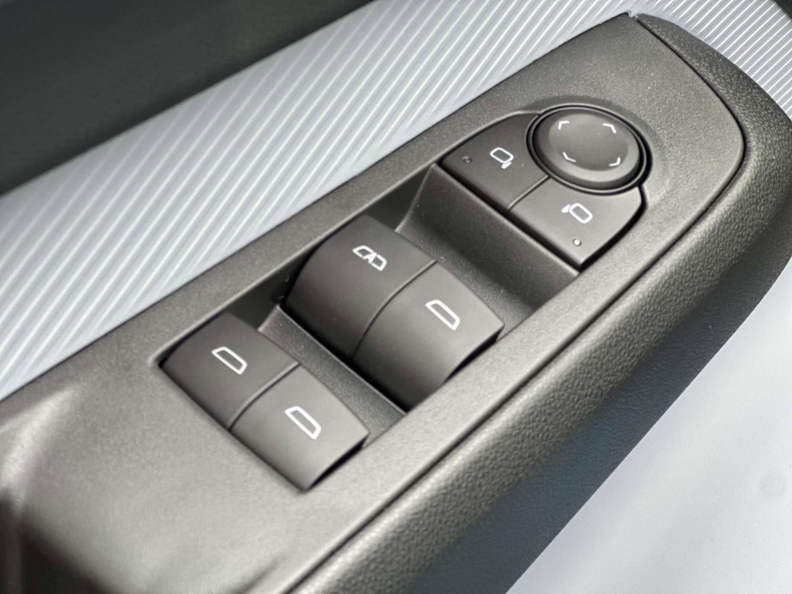 New 2027 Chevrolet Bolt RS w/ Technology Package image 19