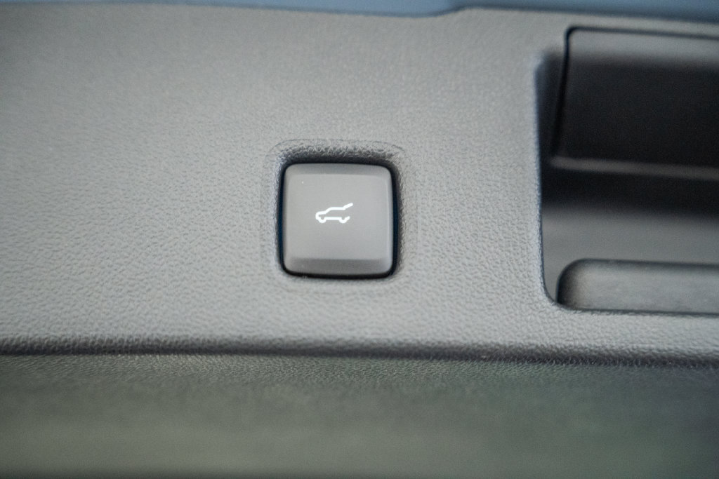 Used 2024 Ford Escape SE w/ PHEV Premium Package FWD image 13
