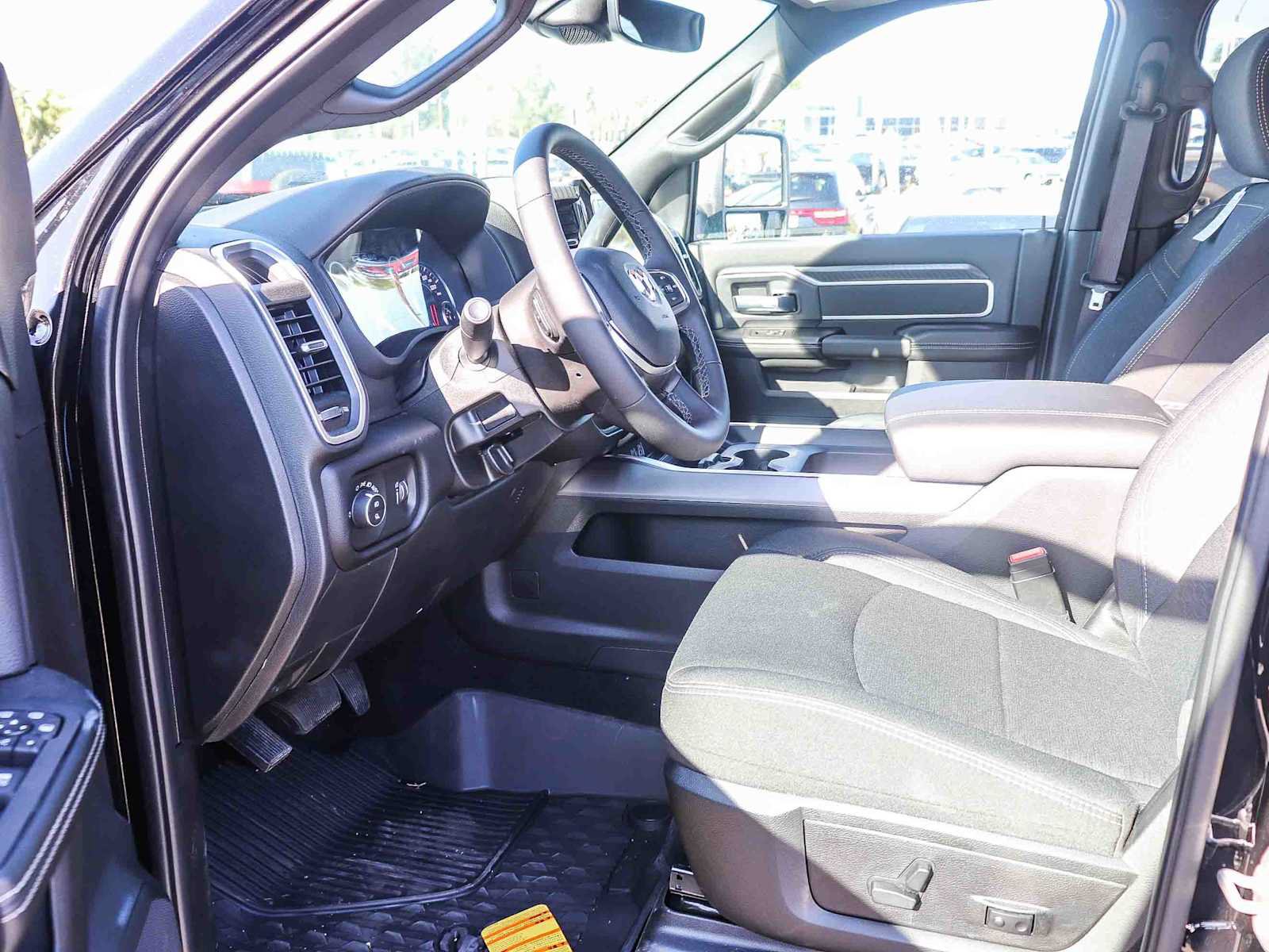 New 2026 RAM 3500 Big Horn AWD/4WD image 18