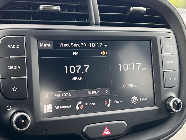 Used 2025 Kia Soul LX w/ LX Technology Package FWD image 20