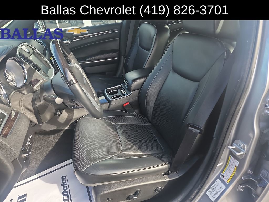 Used 2014 Chrysler 300 C w/ Light Group image 20
