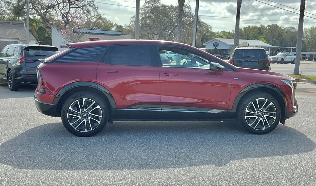 Used 2025 Cadillac Optiq Sport 2 w/ LPO, Floor Liner Package image 9