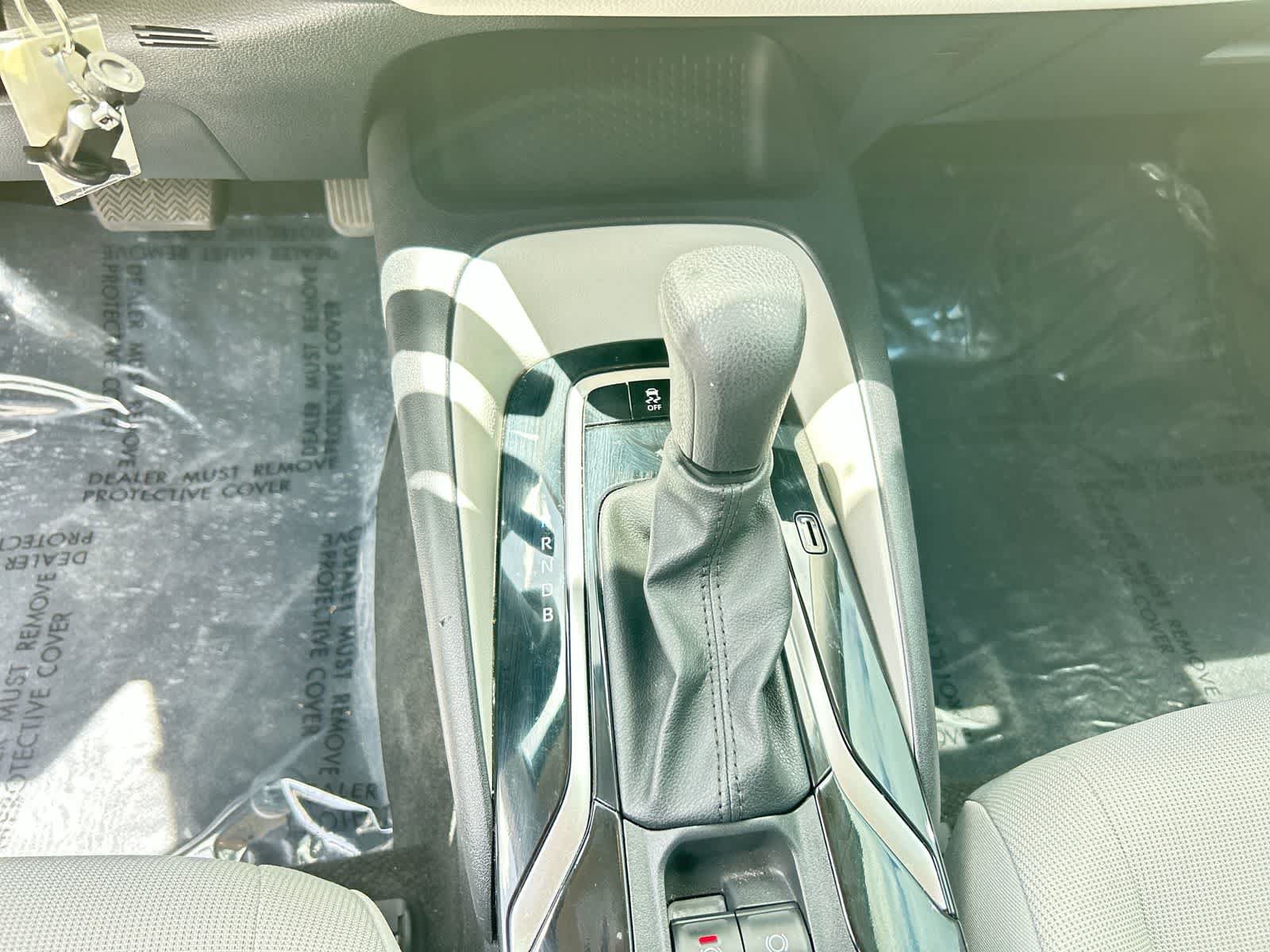 Used 2022 Toyota Corolla LE FWD image 18