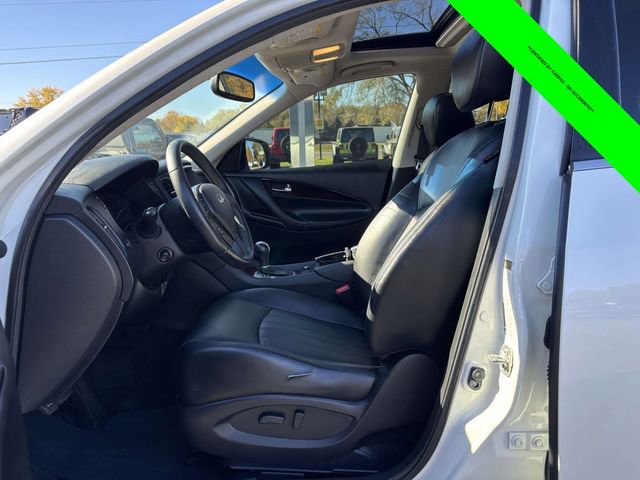 Used 2016 INFINITI QX50 Journey w/ Premium Package image 3