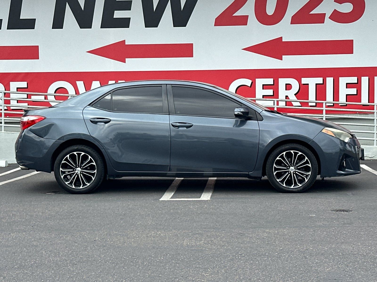Used 2015 Toyota Corolla S image 6